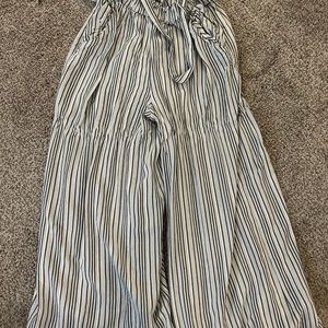 American Eagle girls striped pants size small. barely worn.